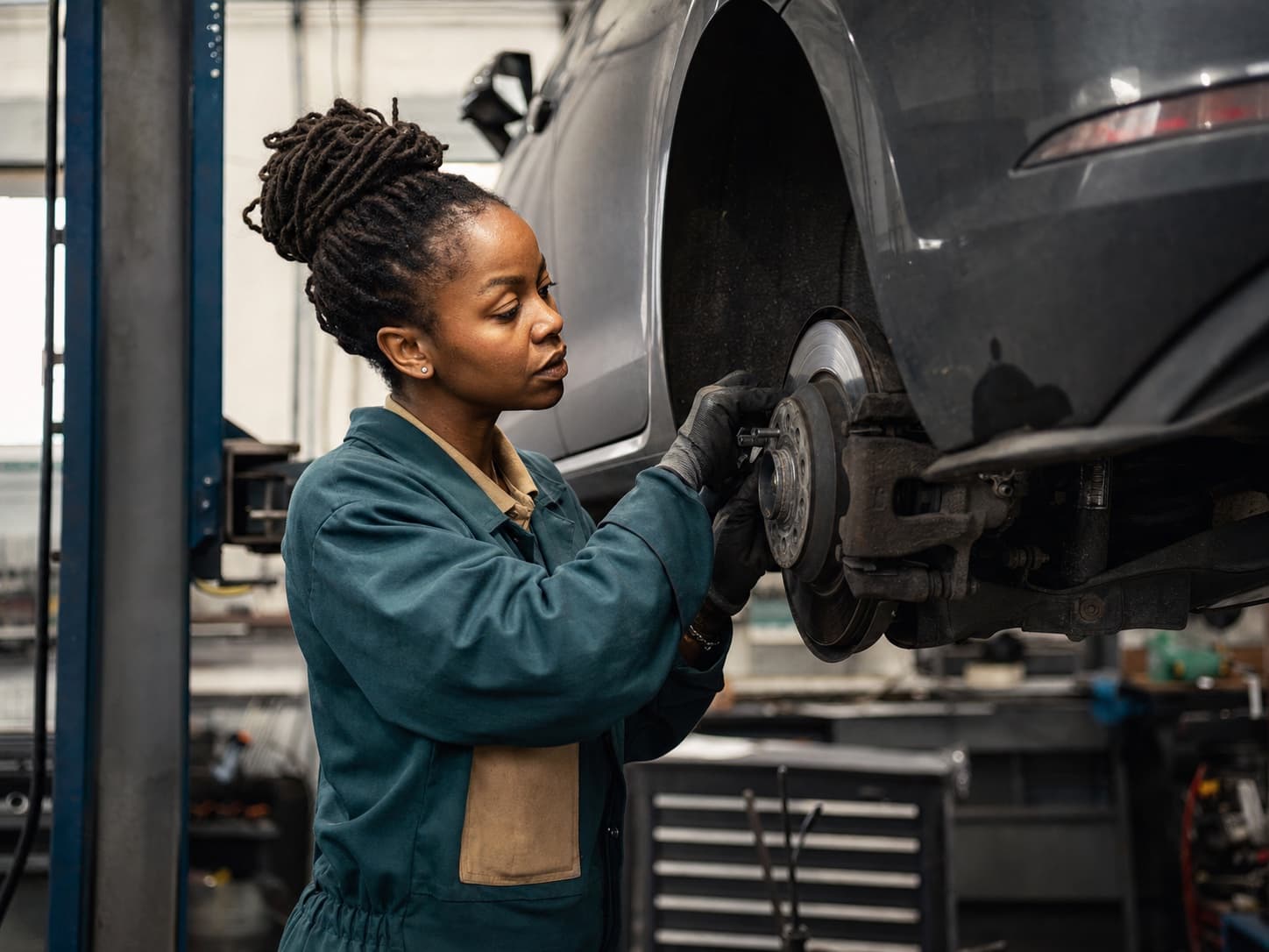 Vehicle servicing for a UK garage mechanic business